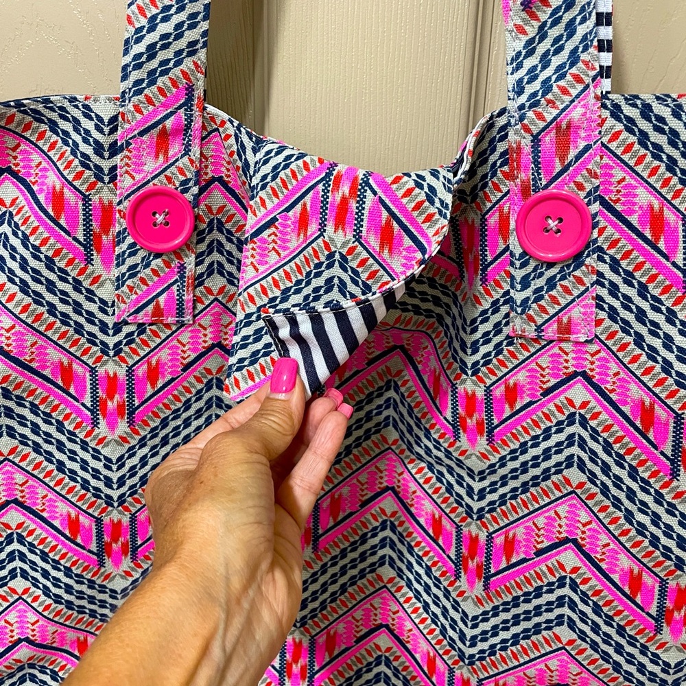 Mark Spring/Summer Beach Tote/Bag Reversible! NWT - Picture 3 of 5